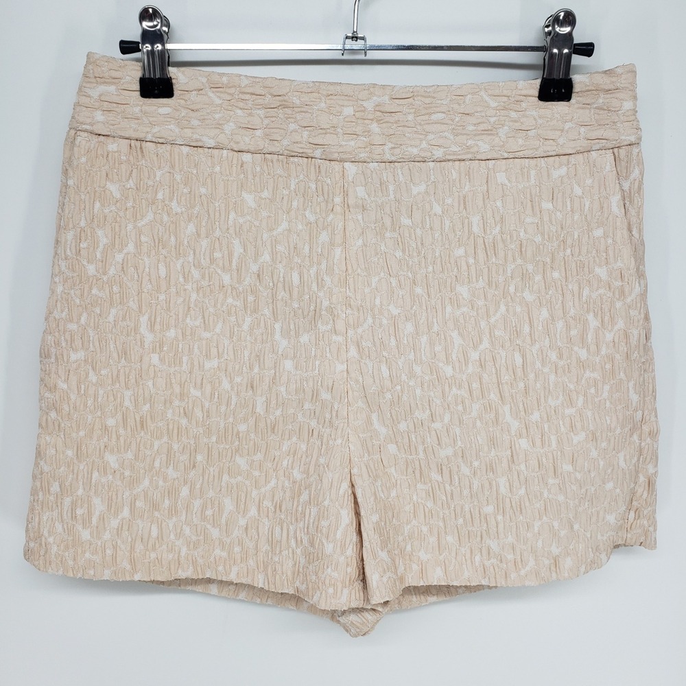 Express Textured Jacquard Shorts Womens 4 Champagne Beige Leopard Print Dressy